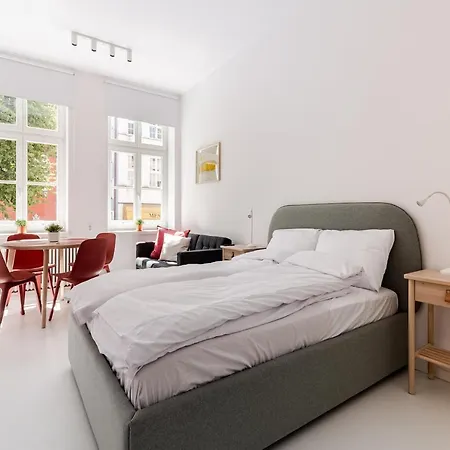 Viu Apartament Straganiarska * 格但斯克